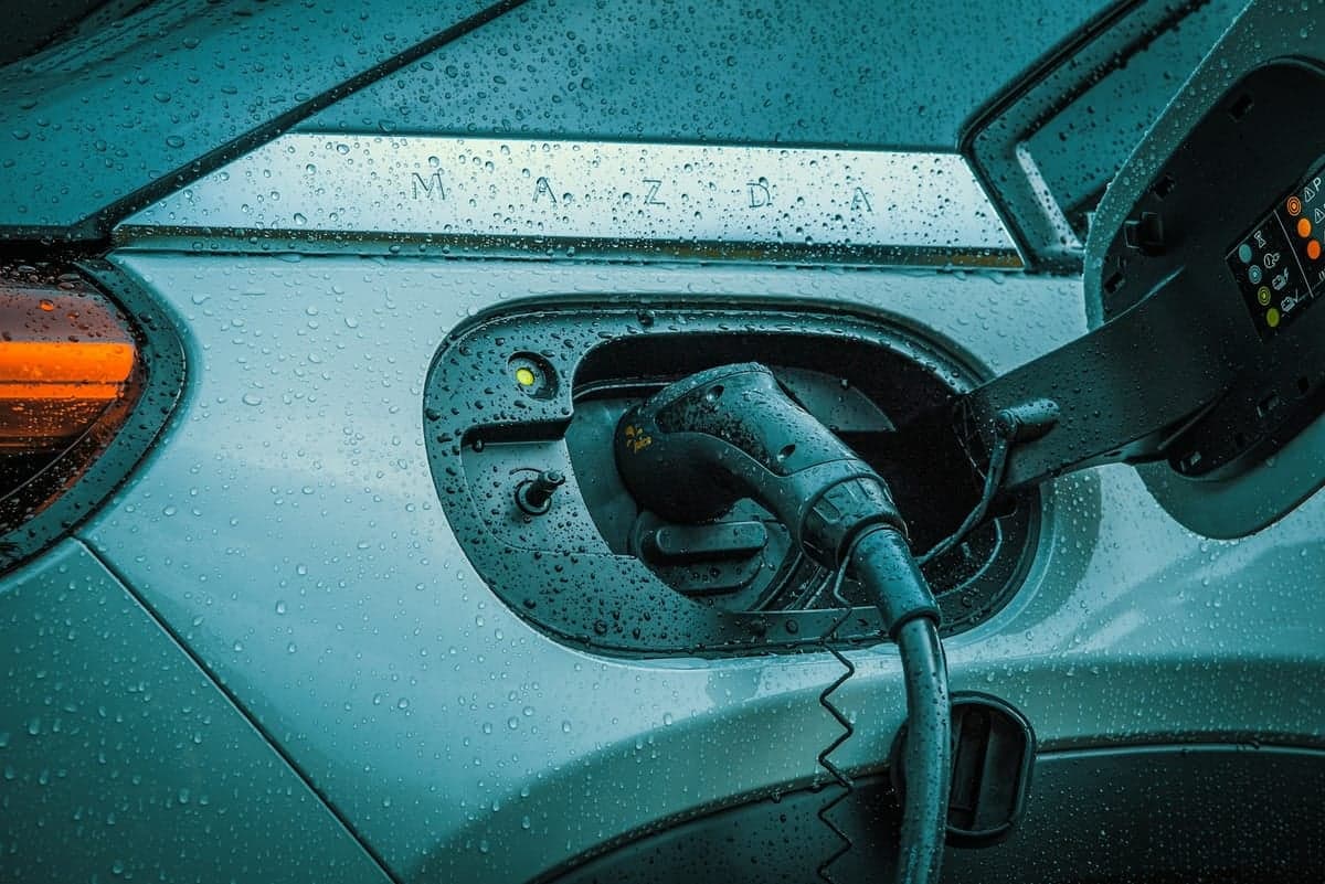 Durée de Vie Batterie Voiture Électrique : Cycles et Longévité en 2025